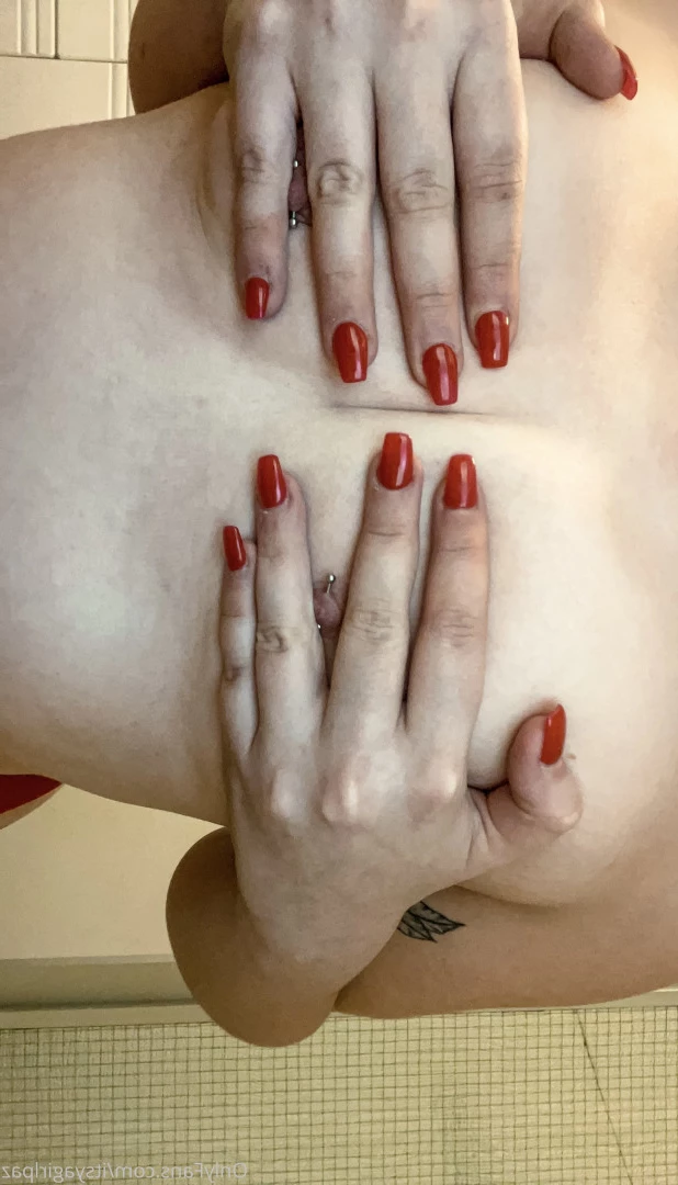 itsyagirlpaz 🍑 [ itsyagirlpaz ] Onlyfans leaked photo 7373020 on Hotleaks.tv