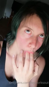 7493563