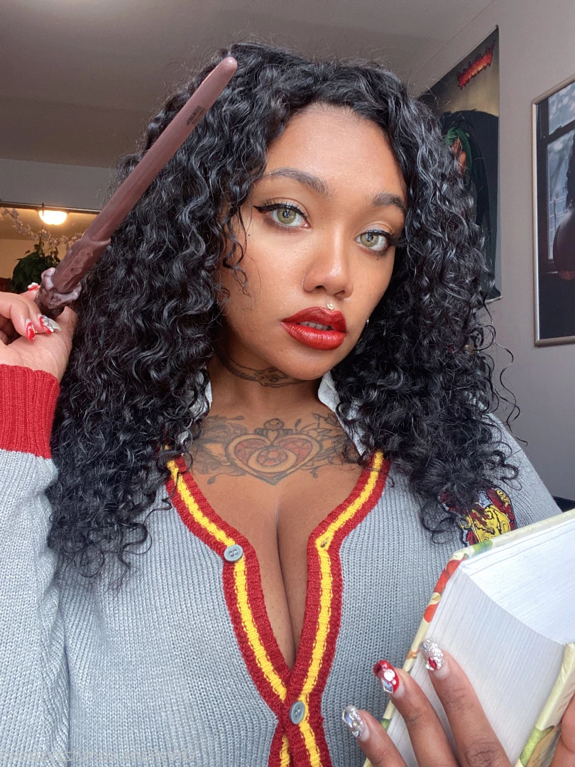 Isabella Saeko [ izzysaeko ] Onlyfans leaked photo 7569813 on Hotleaks.tv