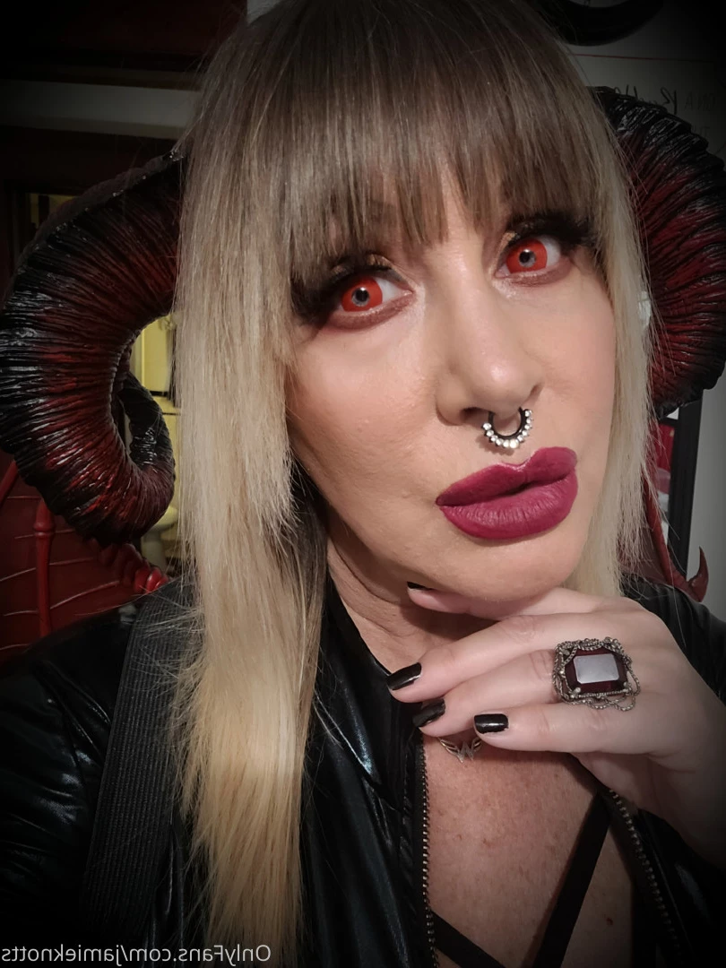 👑Jamie Knotts "The Knotty Bunny" [ jamieknotts ] Onlyfans leaked photo 7559510 on Hotleaks.tv