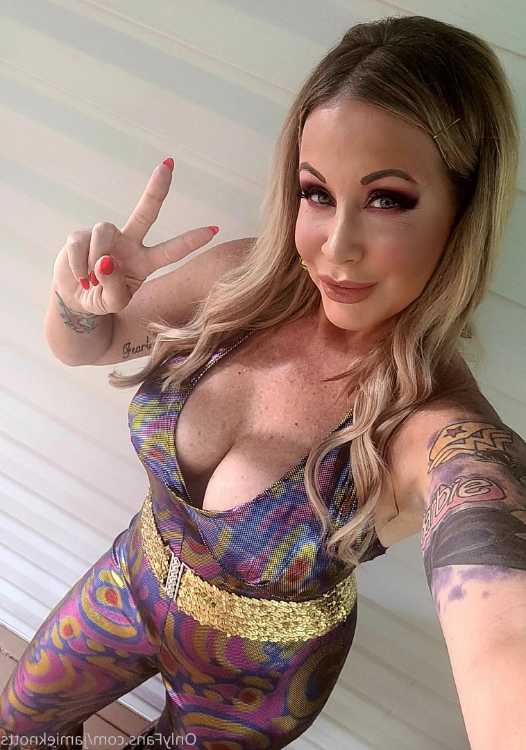 👑Jamie Knotts "The Knotty Bunny" [ jamieknotts ] Onlyfans leaked photo 7562361 on Hotleaks.tv