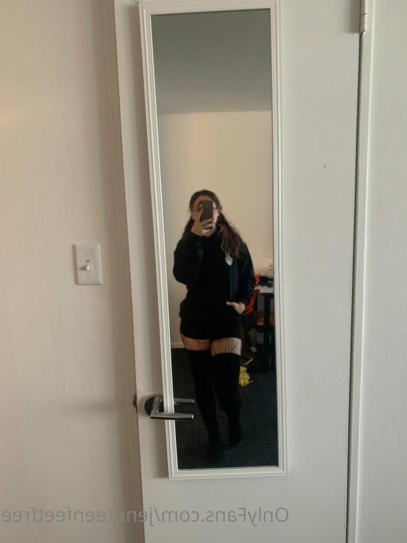 jennteenfeetfree Onlyfans leaked photo 7114359 on Hotleaks.tv