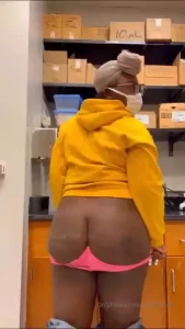 18252702