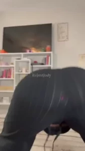 18567392