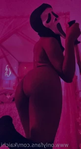 7627824