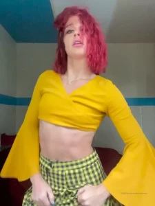 7427308
