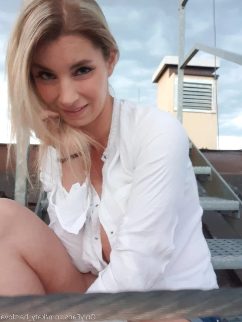 Official Katerina Hartlova [ katy_hartlova ] Onlyfans leaked photo 7055993 on Hotleaks.tv