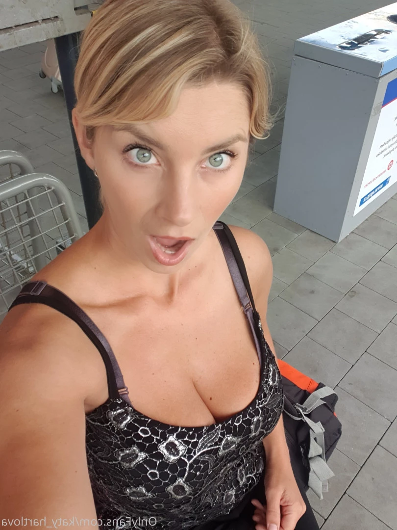 Official Katerina Hartlova [ katy_hartlova ] Onlyfans leaked photo 7068477 on Hotleaks.tv