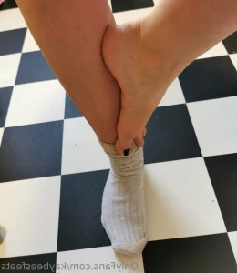 6896134