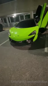 1586114