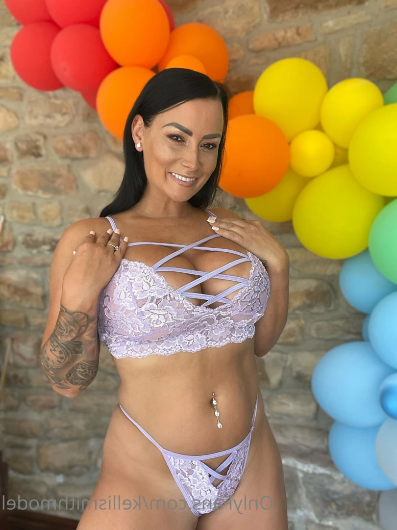 kelliSmith [ kellismithmodel ] Onlyfans leaked photo 7242196 on Hotleaks.tv