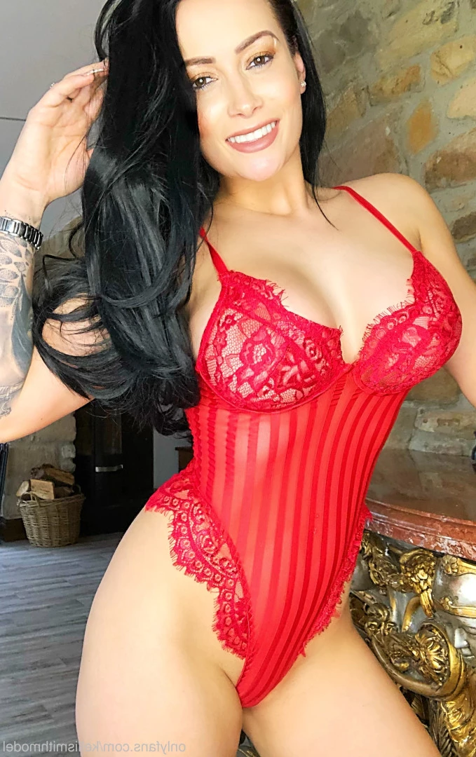 kelliSmith [ kellismithmodel ] Onlyfans leaked photo 7243446 on Hotleaks.tv
