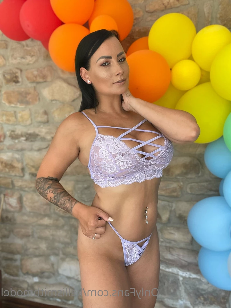kelliSmith [ kellismithmodel ] Onlyfans leaked photo 7244295 on Hotleaks.tv