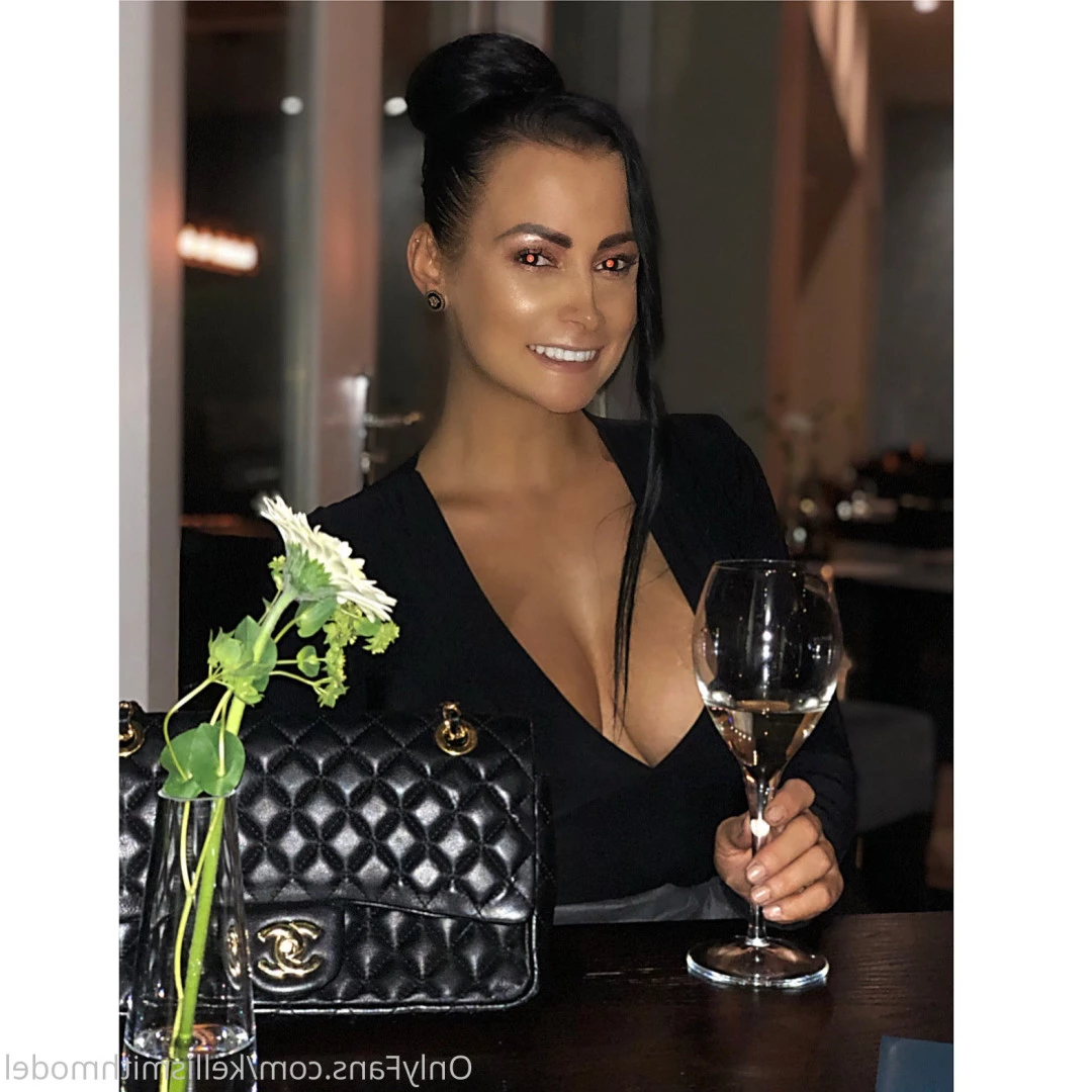 kelliSmith [ kellismithmodel ] Onlyfans leaked photo 7245398 on Hotleaks.tv