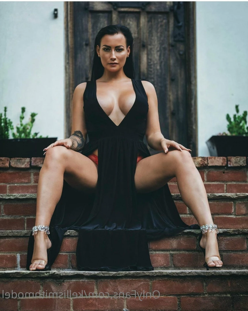 kelliSmith [ kellismithmodel ] Onlyfans leaked photo 7248133 on Hotleaks.tv