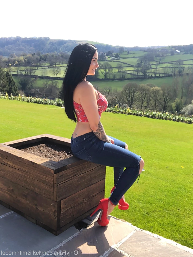kelliSmith [ kellismithmodel ] Onlyfans leaked photo 7248989 on Hotleaks.tv