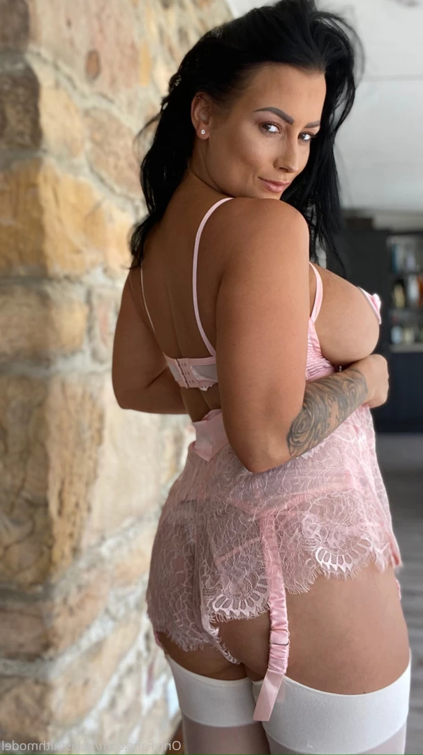 kelliSmith [ kellismithmodel ] Onlyfans leaked photo 7259728 on Hotleaks.tv