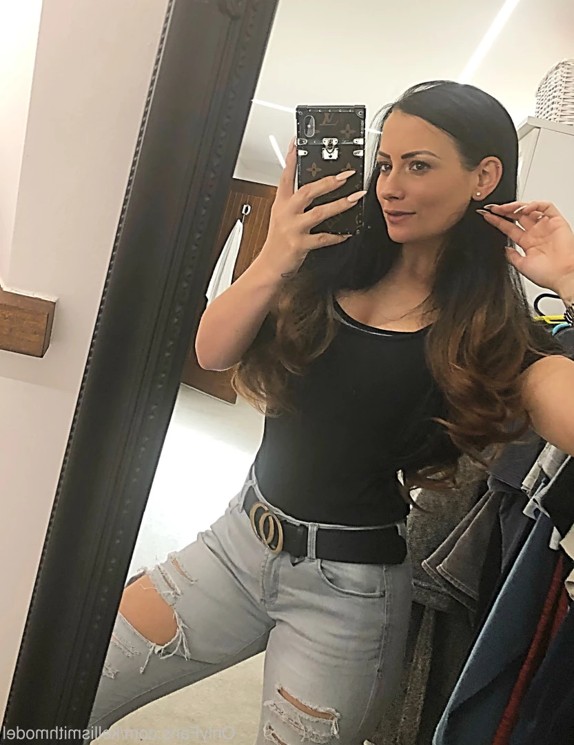 kelliSmith [ kellismithmodel ] Onlyfans leaked photo 7263741 on Hotleaks.tv