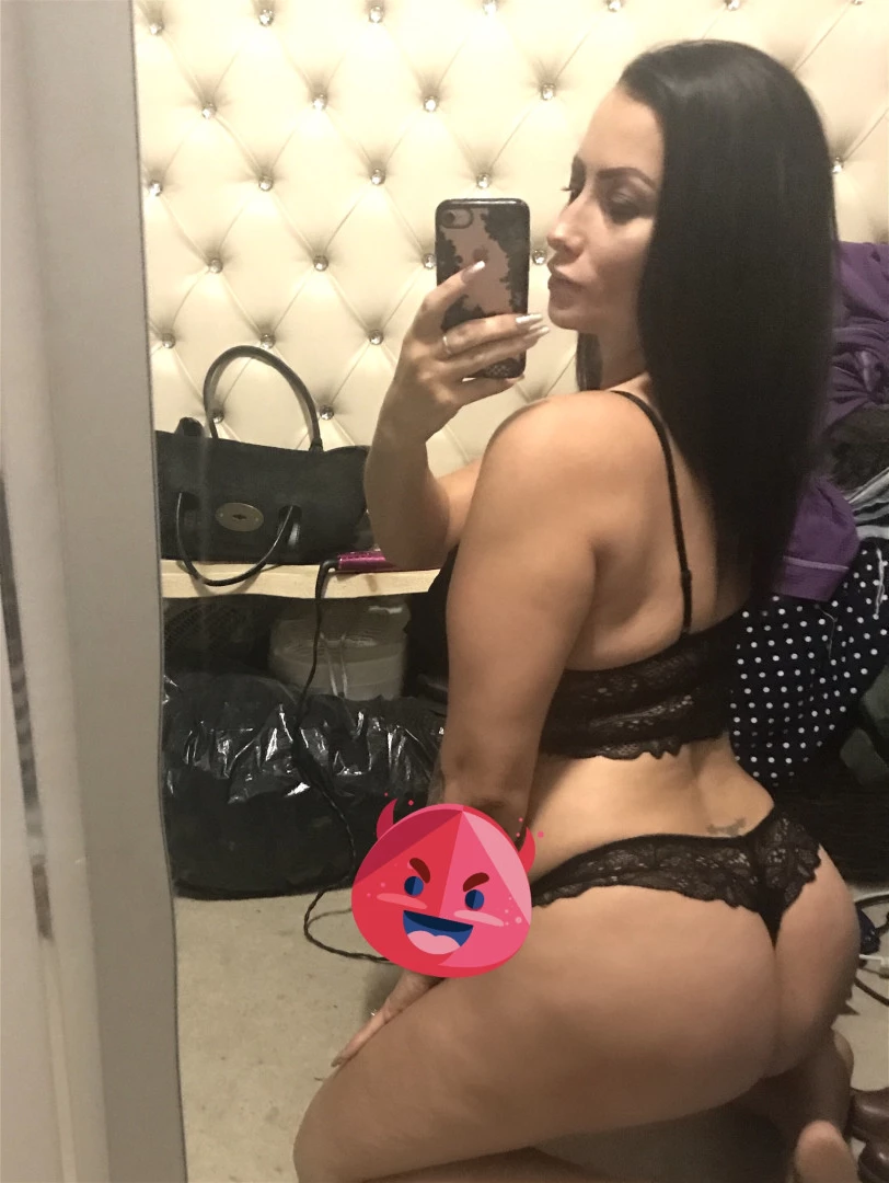 kelliSmith [ kellismithmodel ] Onlyfans leaked photo 7267385 on Hotleaks.tv