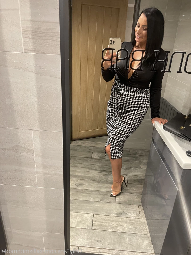 kelliSmith [ kellismithmodel ] Onlyfans leaked photo 7268769 on Hotleaks.tv