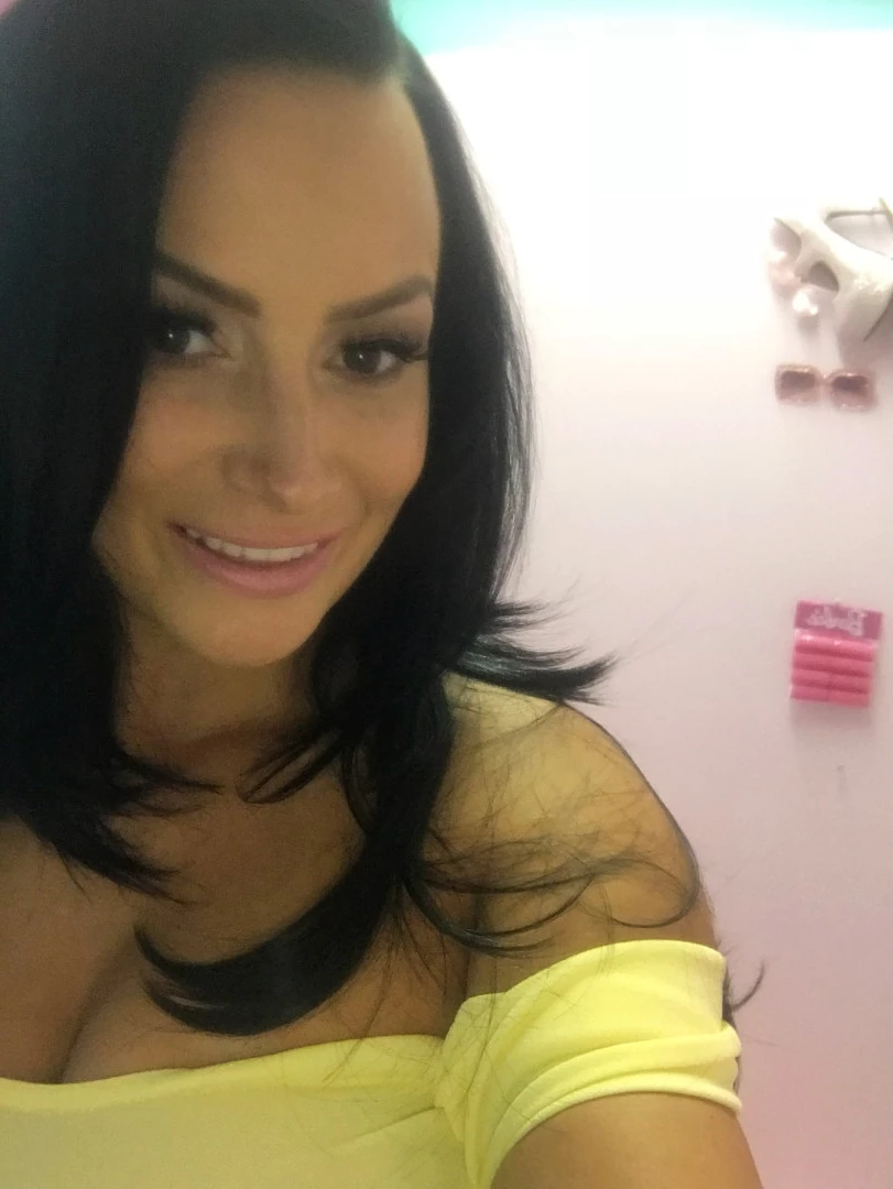 kelliSmith [ kellismithmodel ] Onlyfans leaked photo 7269676 on Hotleaks.tv