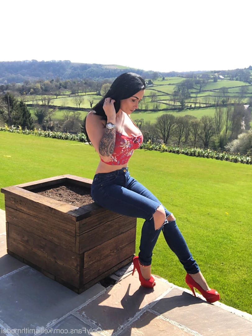 kelliSmith [ kellismithmodel ] Onlyfans leaked photo 7273045 on Hotleaks.tv