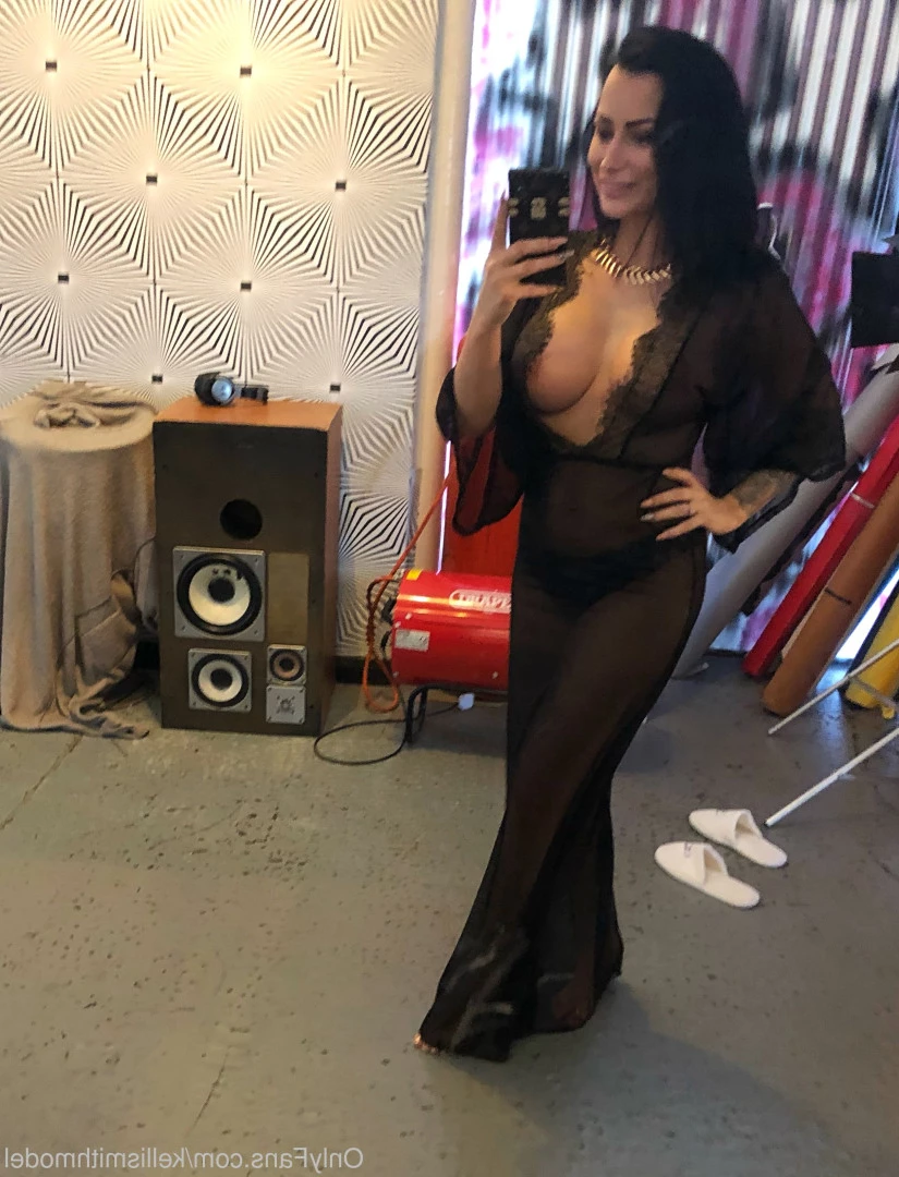 kelliSmith [ kellismithmodel ] Onlyfans leaked photo 7273681 on Hotleaks.tv