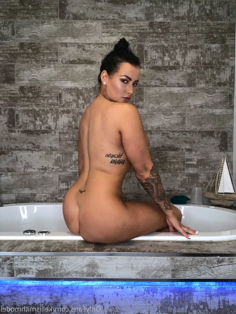 kelliSmith [ kellismithmodel ] Onlyfans leaked photo 7276584 on Hotleaks.tv
