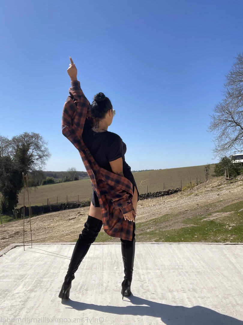 kelliSmith [ kellismithmodel ] Onlyfans leaked photo 7279861 on Hotleaks.tv