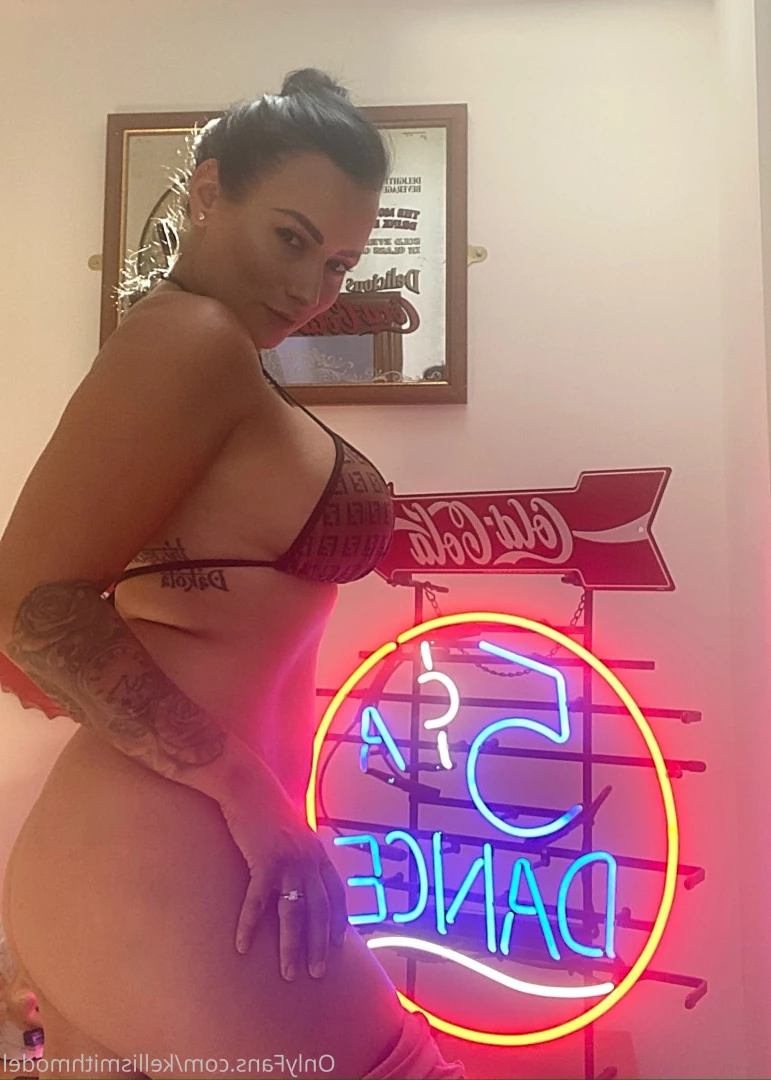 kelliSmith [ kellismithmodel ] Onlyfans leaked photo 7280857 on Hotleaks.tv