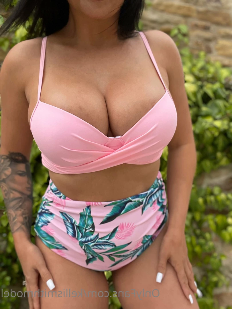 kelliSmith [ kellismithmodel ] Onlyfans leaked photo 7288208 on Hotleaks.tv