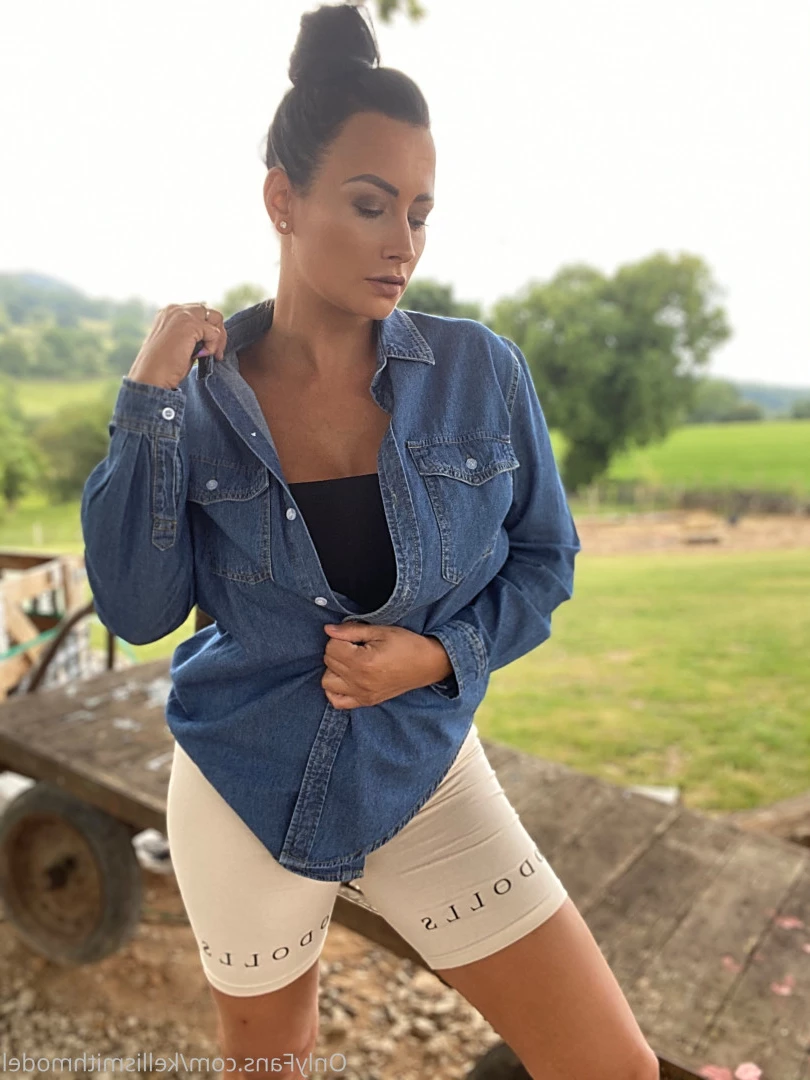 kelliSmith [ kellismithmodel ] Onlyfans leaked photo 7292104 on Hotleaks.tv