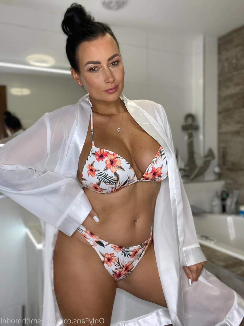 kelliSmith [ kellismithmodel ] Onlyfans leaked photo 7292133 on Hotleaks.tv