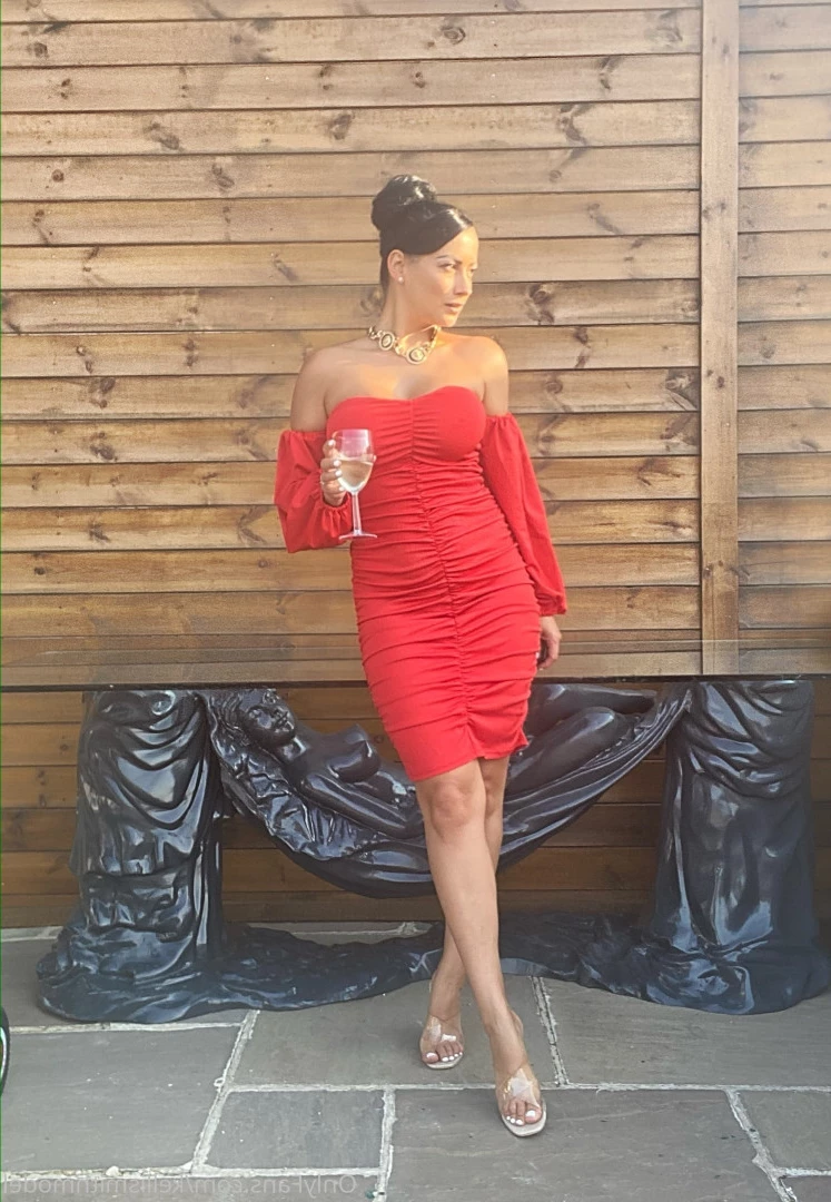 kelliSmith [ kellismithmodel ] Onlyfans leaked photo 7294579 on Hotleaks.tv