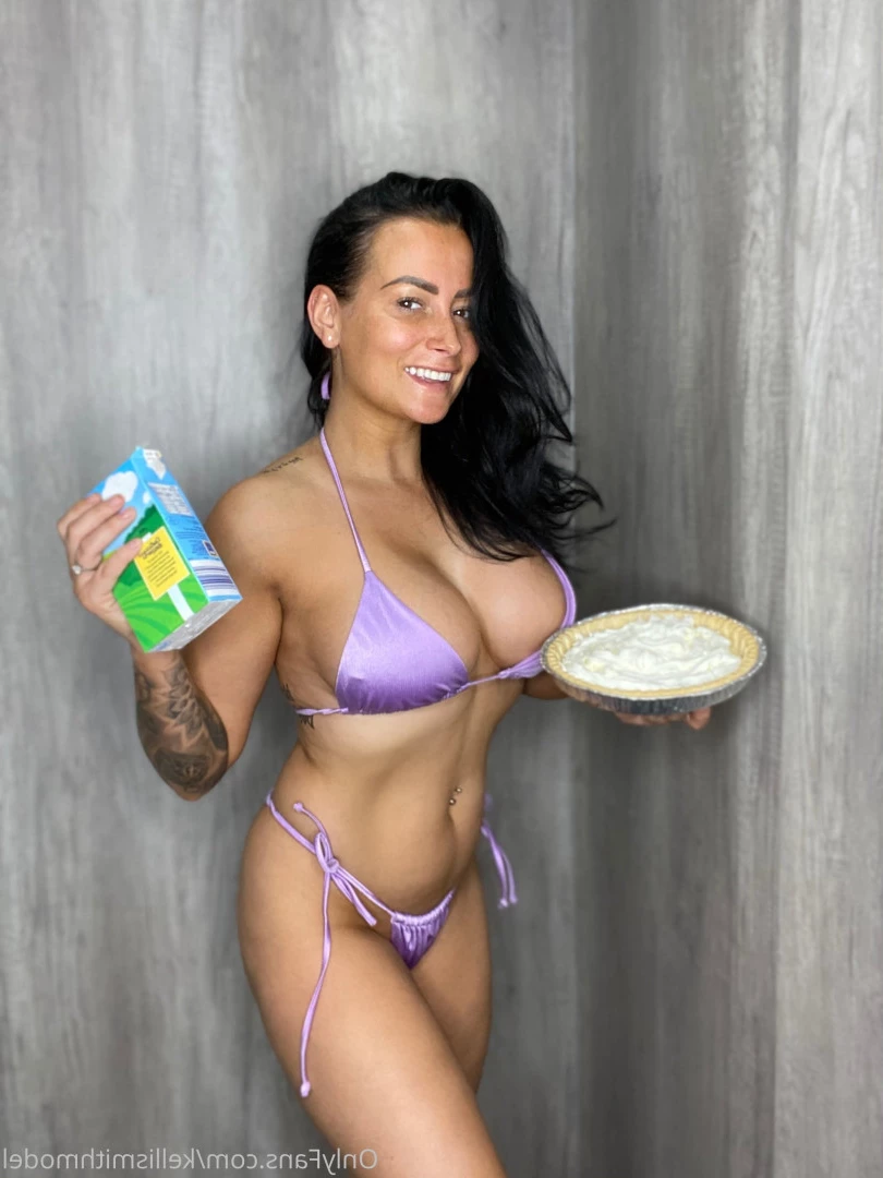 kelliSmith [ kellismithmodel ] Onlyfans leaked photo 7295420 on Hotleaks.tv