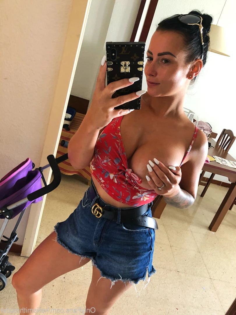 kelliSmith [ kellismithmodel ] Onlyfans leaked photo 7297181 on Hotleaks.tv