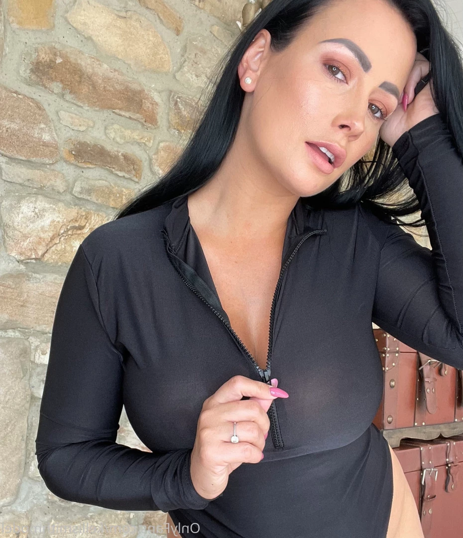 kelliSmith [ kellismithmodel ] Onlyfans leaked photo 7299797 on Hotleaks.tv