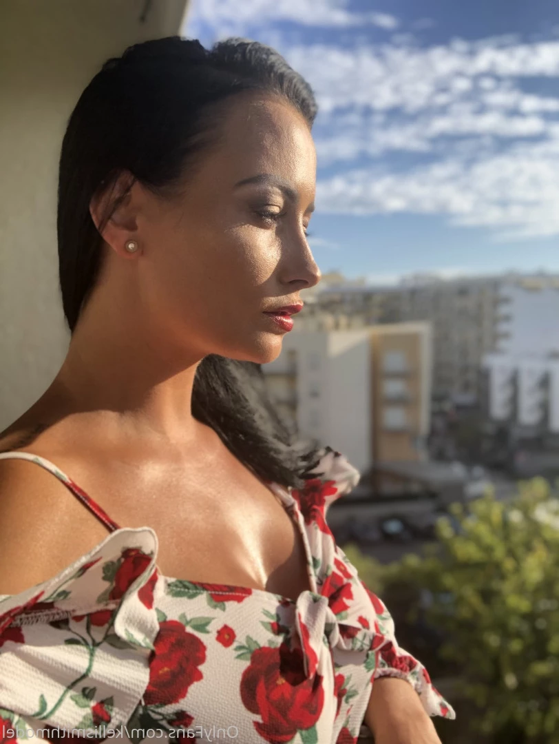 kelliSmith [ kellismithmodel ] Onlyfans leaked photo 7300047 on Hotleaks.tv