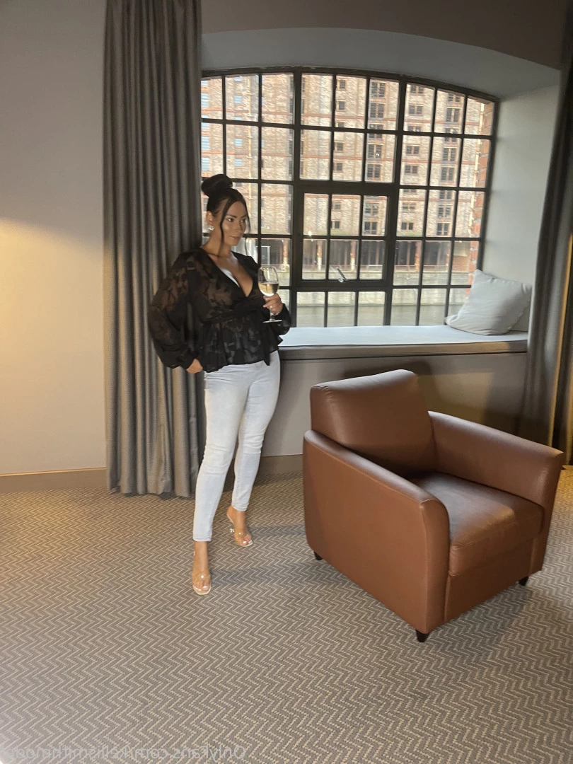 kelliSmith [ kellismithmodel ] Onlyfans leaked photo 7300673 on Hotleaks.tv