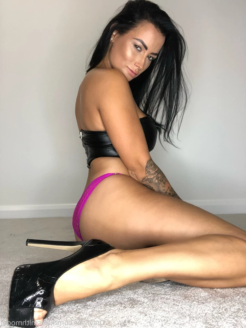 kelliSmith [ kellismithmodel ] Onlyfans leaked photo 7307247 on Hotleaks.tv