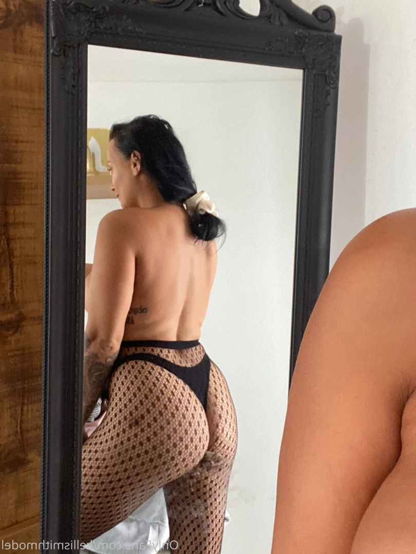 kelliSmith [ kellismithmodel ] Onlyfans leaked photo 7307717 on Hotleaks.tv