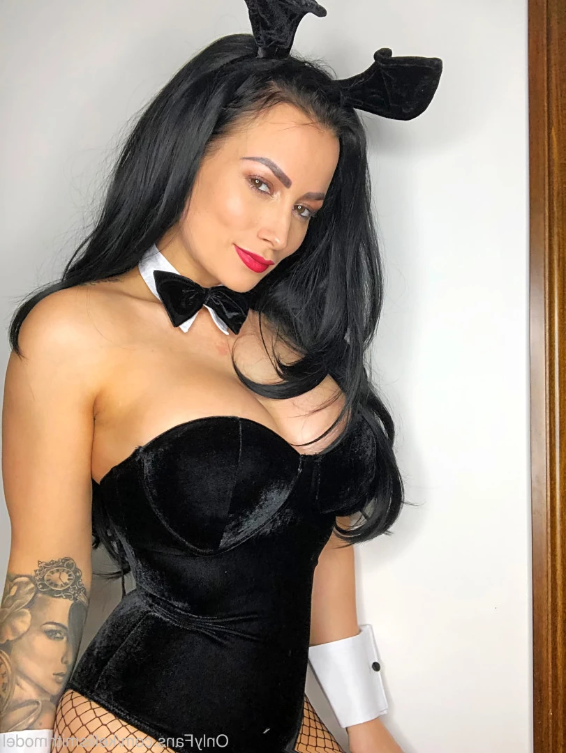kelliSmith [ kellismithmodel ] Onlyfans leaked photo 7318230 on Hotleaks.tv