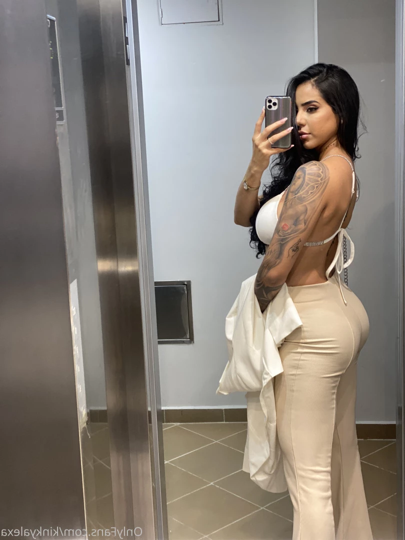 kinkyalexa Onlyfans leaked photo 7039010 on Hotleaks.tv