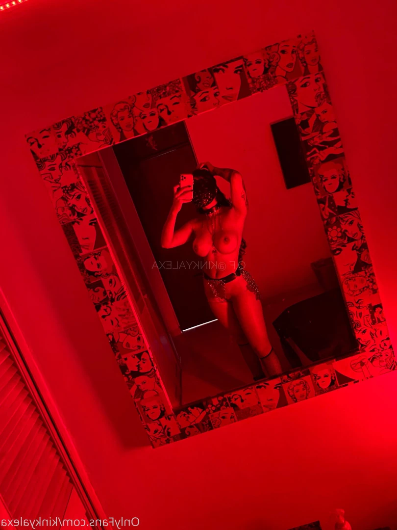 kinkyalexa Onlyfans leaked photo 7043819 on Hotleaks.tv