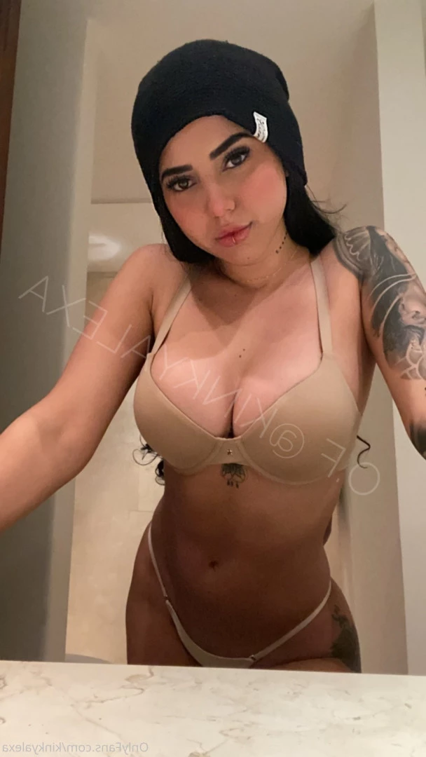 kinkyalexa Onlyfans leaked photo 7044174 on Hotleaks.tv