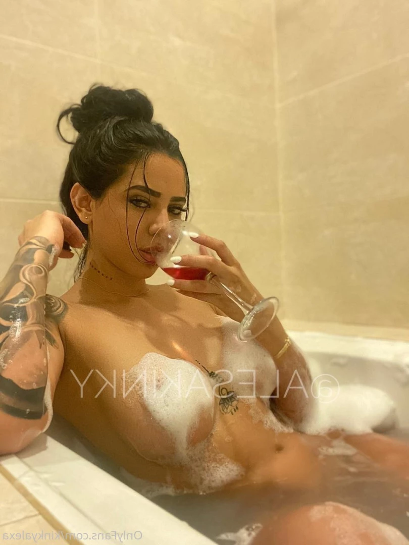 kinkyalexa Onlyfans leaked photo 7046010 on Hotleaks.tv