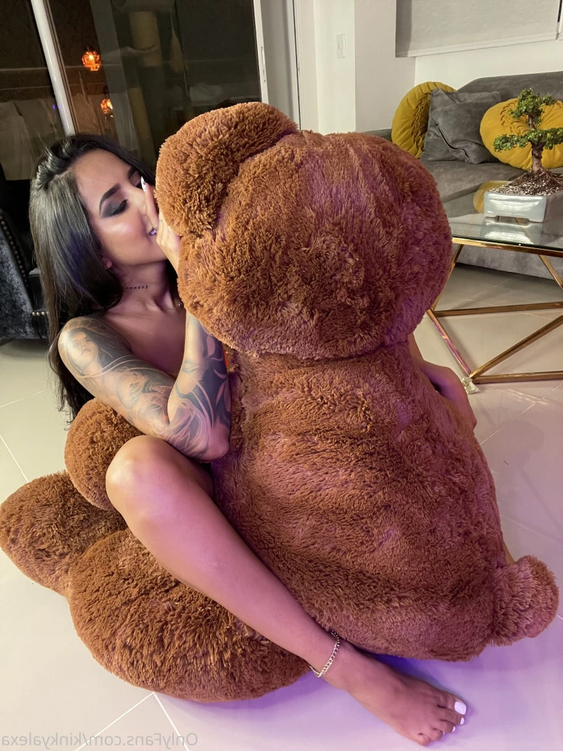 kinkyalexa Onlyfans leaked photo 7046115 on Hotleaks.tv