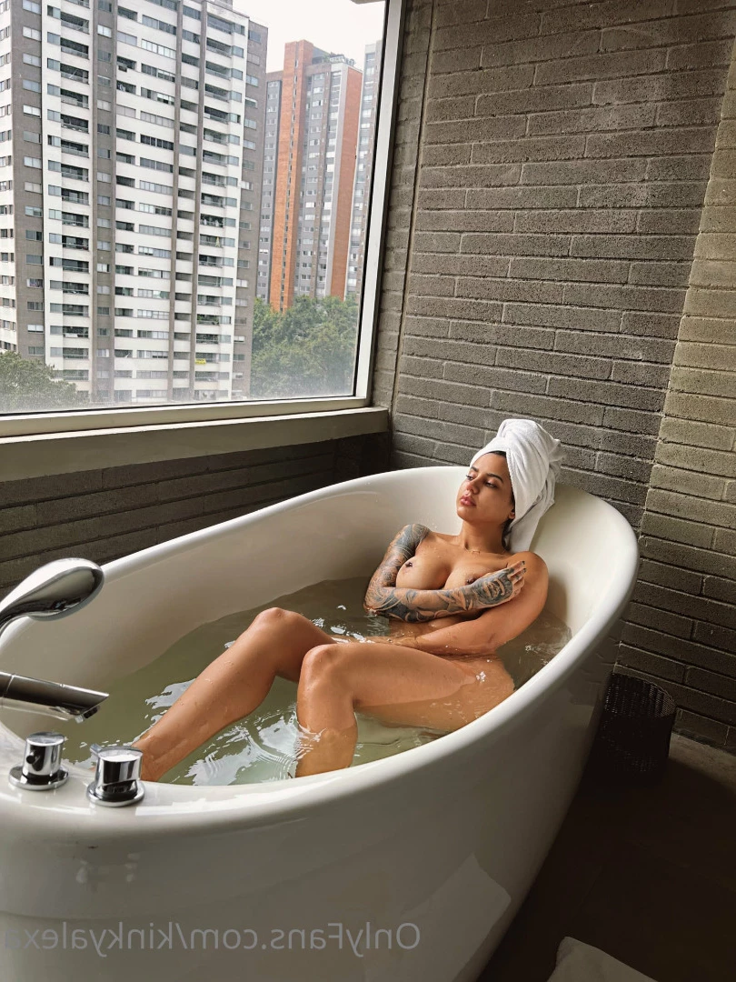kinkyalexa Onlyfans leaked photo 7046285 on Hotleaks.tv