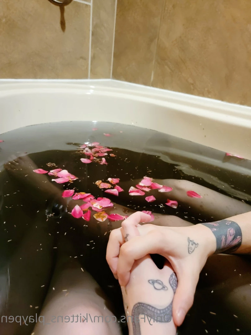 Kitten/Kat🐈🌸 [ kittens_playpen ] Onlyfans leaked photo 6878473 on Hotleaks.tv