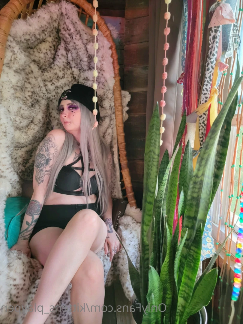 Kitten/Kat🐈🌸 [ kittens_playpen ] Onlyfans leaked photo 6878579 on Hotleaks.tv